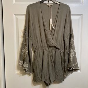 NWT Lovestitch  Boho Crinkle Romper Shorts Long Sleeves Embroidered Stitch Green